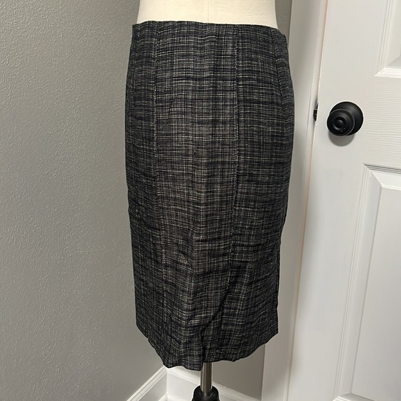 Banana Republic Plaid Casual Knee Length Pencil Skirt - Picture 2 of 15
